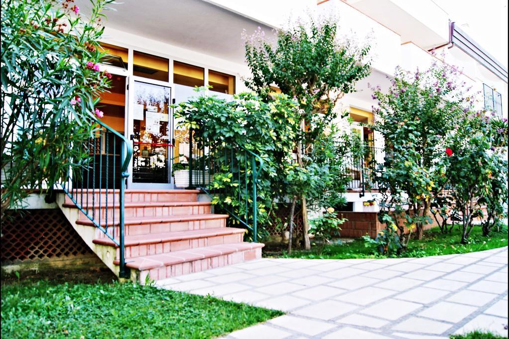 Hotel Blumen 산베네데토델트론토 외부 사진